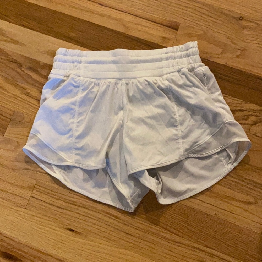 white lulu shorts